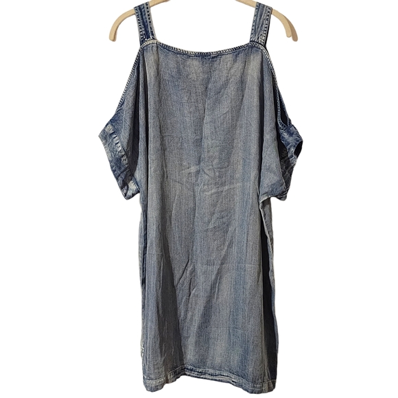 Velvet Heart Denim Cold Shoulder Dress - Picture 5 of 16